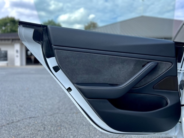 2018 Tesla Model 3 Long Range photo 18