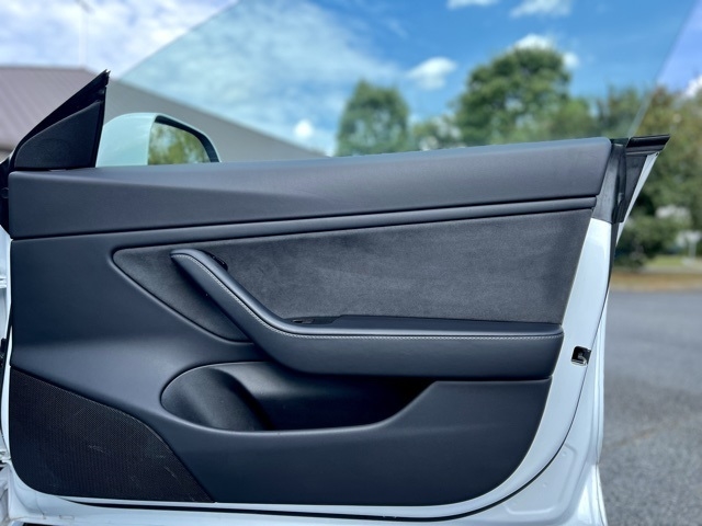 2018 Tesla Model 3 Long Range photo 26