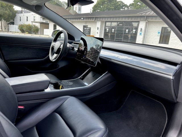 2018 Tesla Model 3 Long Range photo 27
