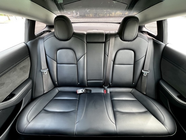2018 Tesla Model 3 Long Range photo 30
