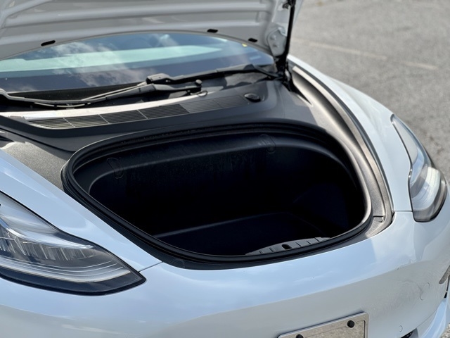 2018 Tesla Model 3 Long Range photo 40