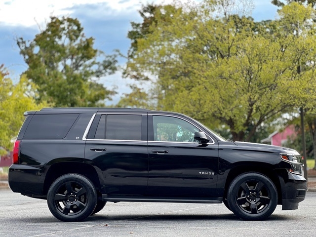 2018 Chevrolet Tahoe LT photo 3