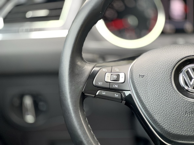 Volkswagen Tiguan 2.0T SEL FWD 2018