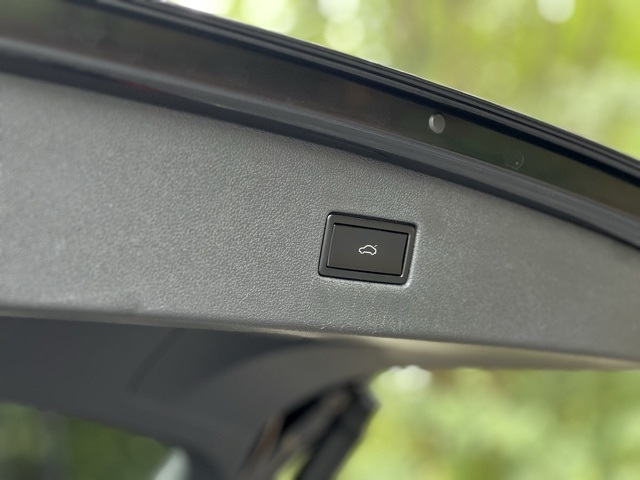 Volkswagen Tiguan 2.0T SEL FWD 2018