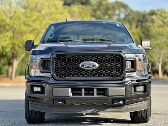 2020 Ford F-150 XLT photo 2
