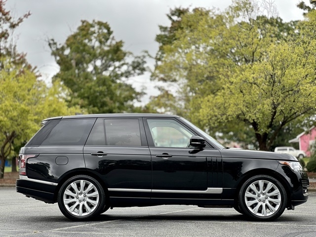 2017 Land Rover Range Rover SuperCharged photo 4