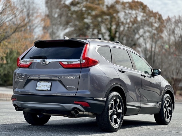 2017 Honda CR-V Touring photo 2