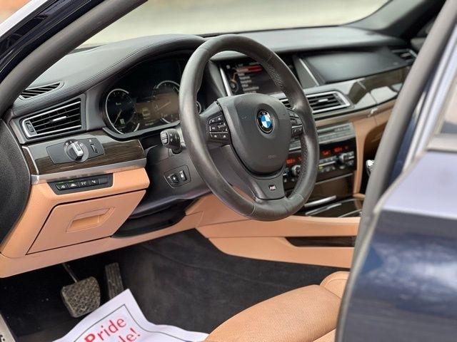 BMW 7 Series 4dr Sdn 750Li xDrive AWD 2014