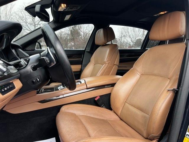 BMW 7 Series 4dr Sdn 750Li xDrive AWD 2014