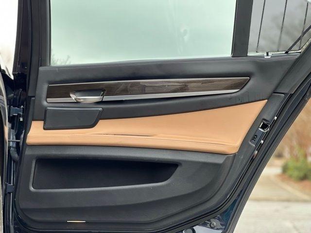 BMW 7 Series 4dr Sdn 750Li xDrive AWD 2014