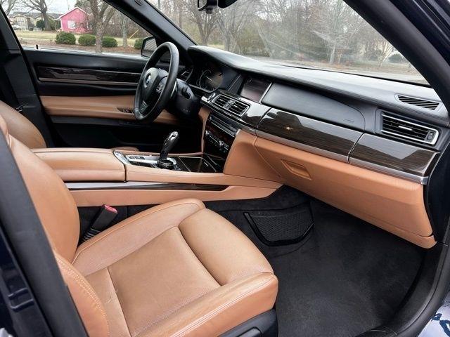 BMW 7 Series 4dr Sdn 750Li xDrive AWD 2014