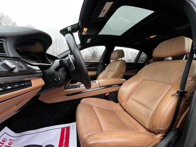 BMW 7 Series 4dr Sdn 750Li xDrive AWD 2014