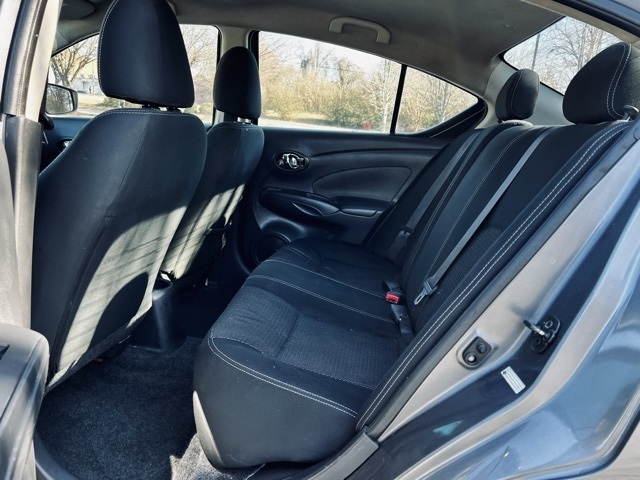 Nissan Versa Sedan SV CVT 2018