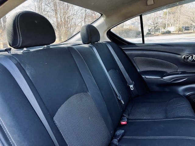 Nissan Versa Sedan SV CVT 2018