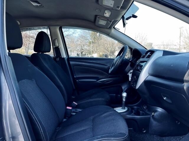 Nissan Versa Sedan SV CVT 2018