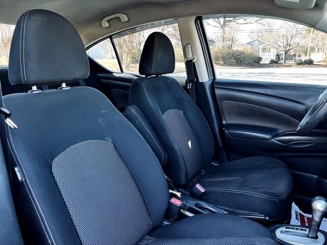 Nissan Versa Sedan SV CVT 2018