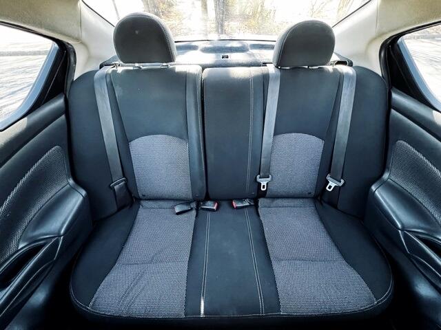 Nissan Versa Sedan SV CVT 2018