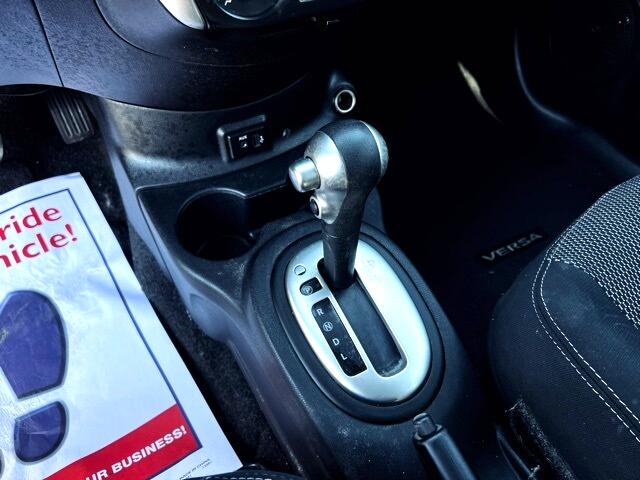 Nissan Versa Sedan SV CVT 2018