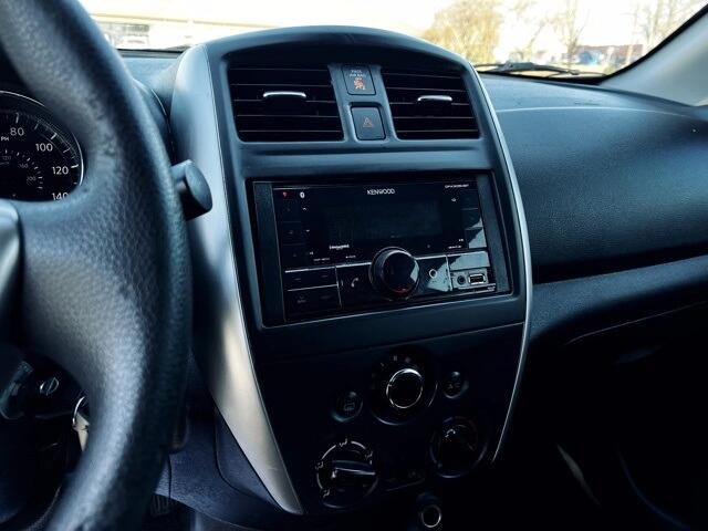 Nissan Versa Sedan SV CVT 2018