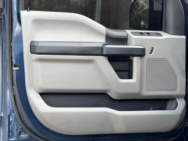 Ford F-150 4WD SuperCrew 145" XL 2016