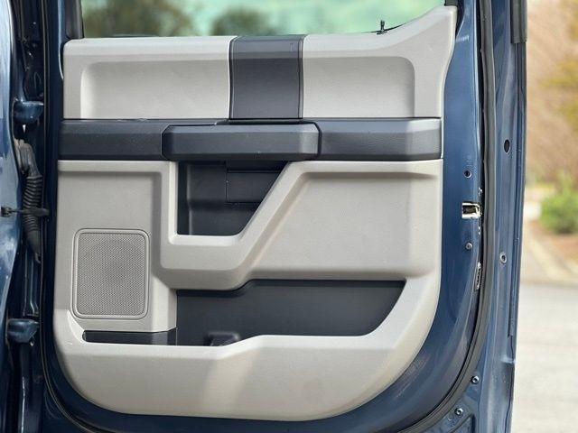 Ford F-150 4WD SuperCrew 145" XL 2016