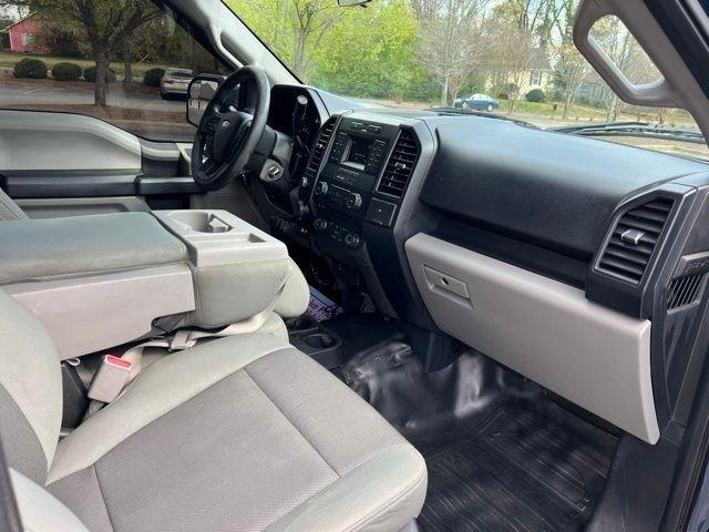 Ford F-150 4WD SuperCrew 145" XL 2016