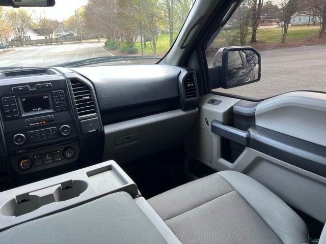 Ford F-150 4WD SuperCrew 145" XL 2016