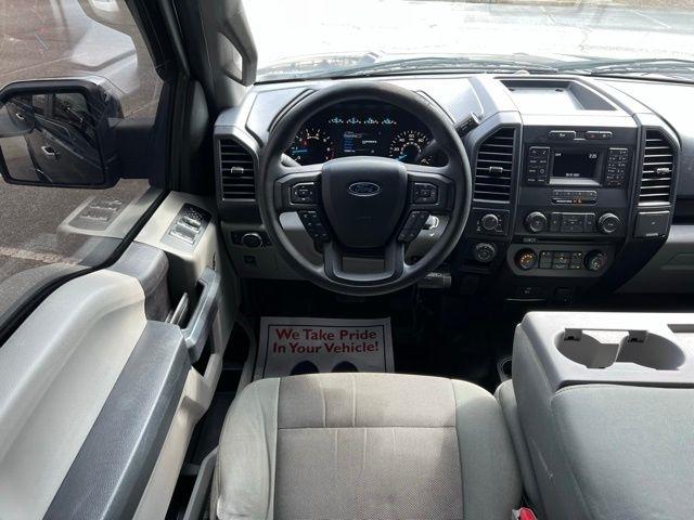 Ford F-150 4WD SuperCrew 145" XL 2016