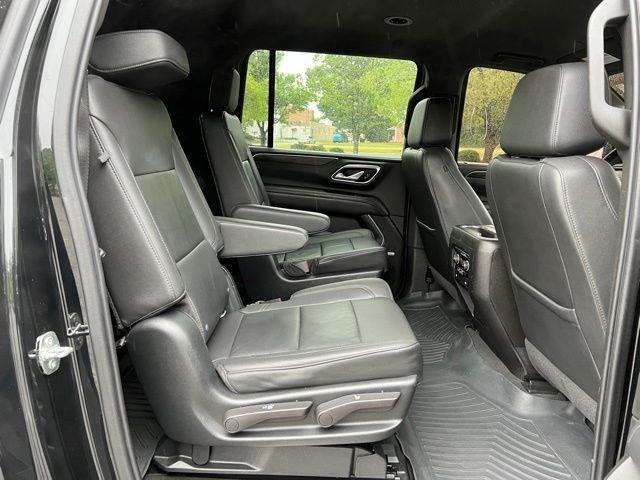 Chevrolet Suburban 4WD 4dr LT 2021