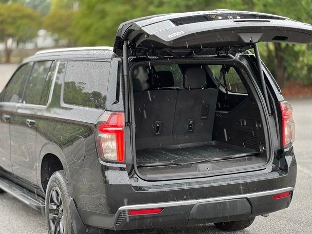 Chevrolet Suburban 4WD 4dr LT 2021