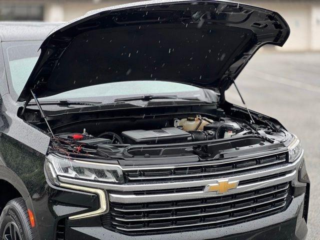 Chevrolet Suburban 4WD 4dr LT 2021