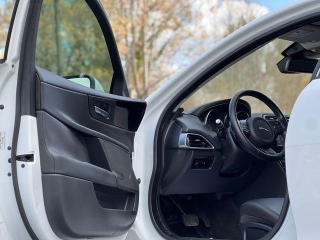 Jaguar XE 25t RWD 2018