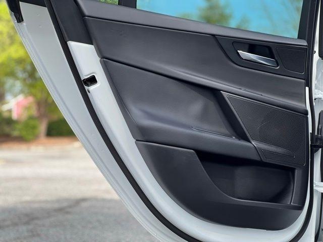 Jaguar XE 25t RWD 2018