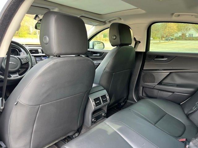 Jaguar XE 25t RWD 2018