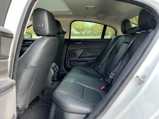 Jaguar XE 25t RWD 2018