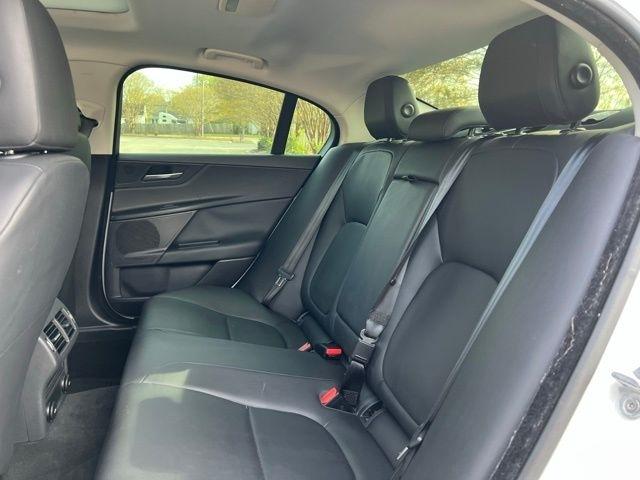 Jaguar XE 25t RWD 2018