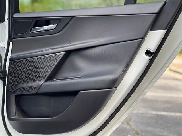 Jaguar XE 25t RWD 2018