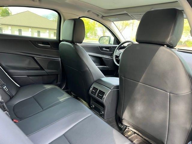 Jaguar XE 25t RWD 2018