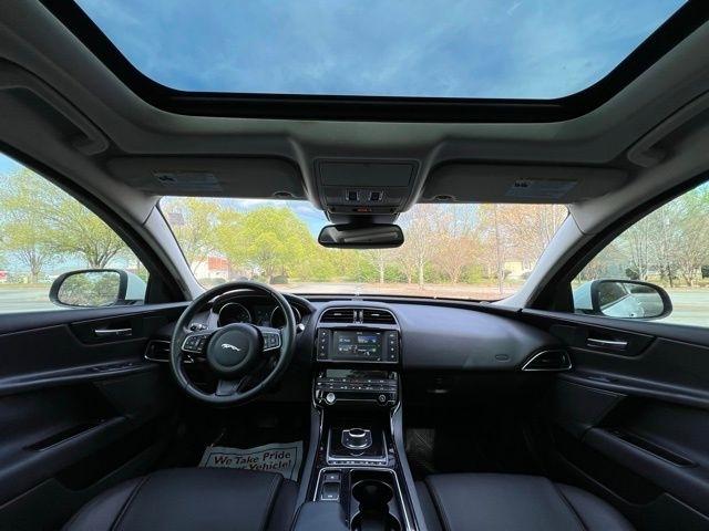 Jaguar XE 25t RWD 2018