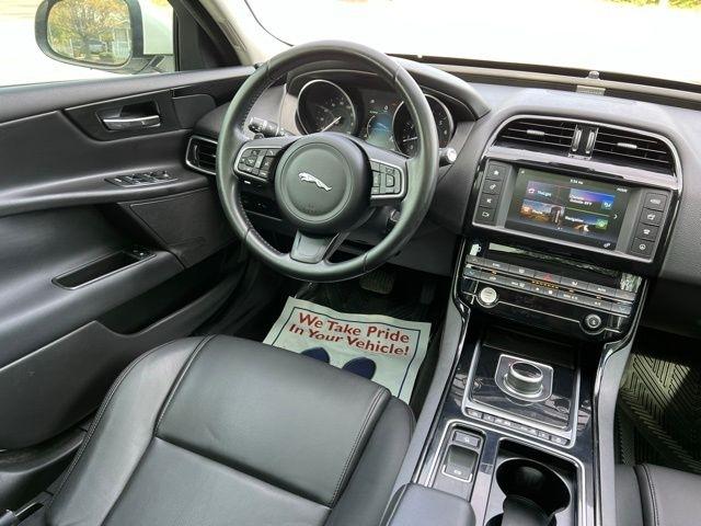 Jaguar XE 25t RWD 2018