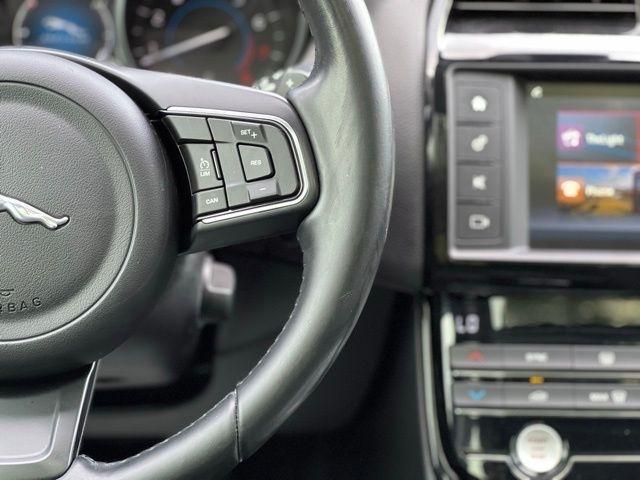 Jaguar XE 25t RWD 2018