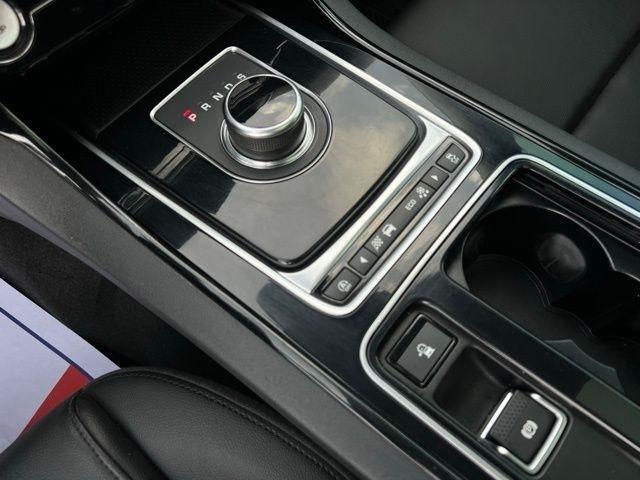 Jaguar XE 25t RWD 2018