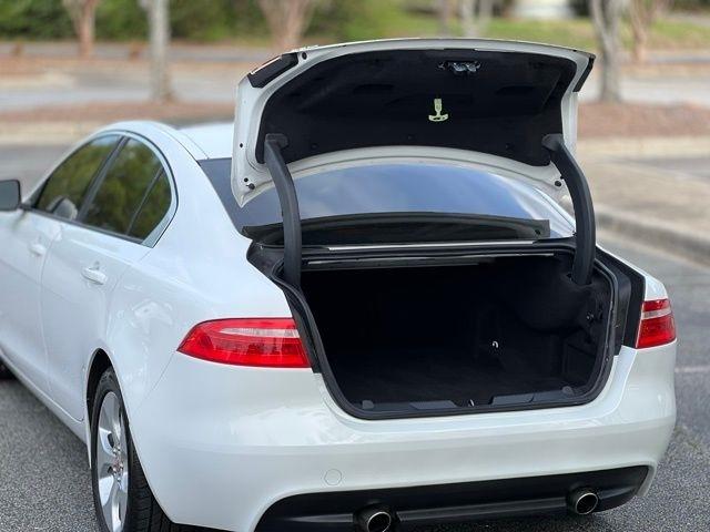 Jaguar XE 25t RWD 2018