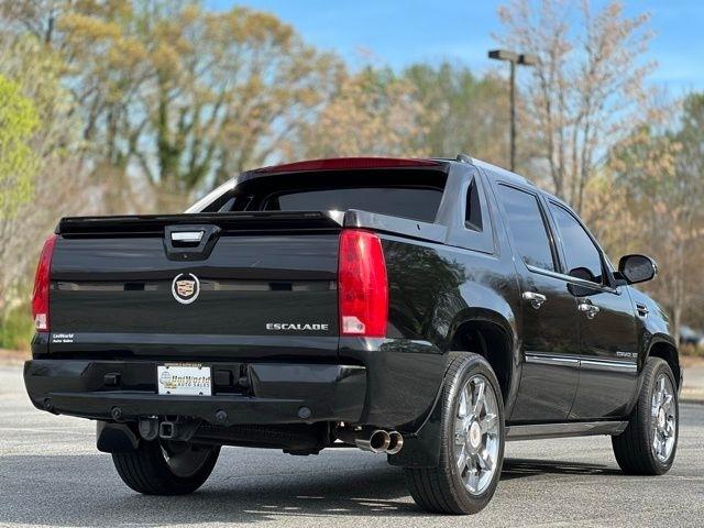 Cadillac Escalade EXT AWD 4dr Premium 2013