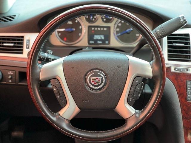 Cadillac Escalade EXT AWD 4dr Premium 2013