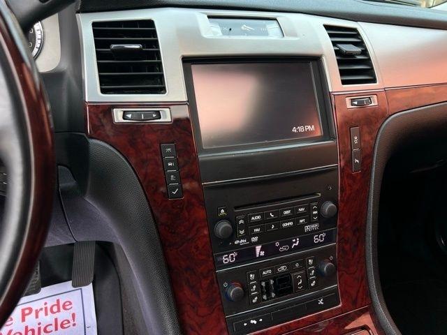 Cadillac Escalade EXT AWD 4dr Premium 2013