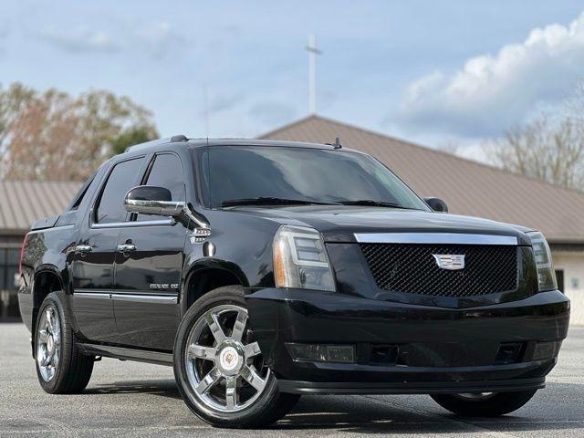 Cadillac Escalade EXT AWD 4dr Premium 2013