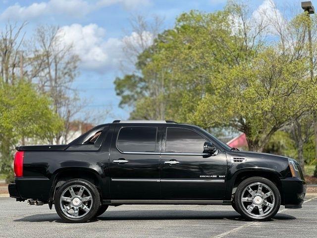 Cadillac Escalade EXT AWD 4dr Premium 2013