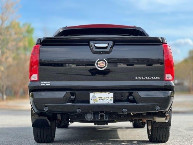 Cadillac Escalade EXT AWD 4dr Premium 2013