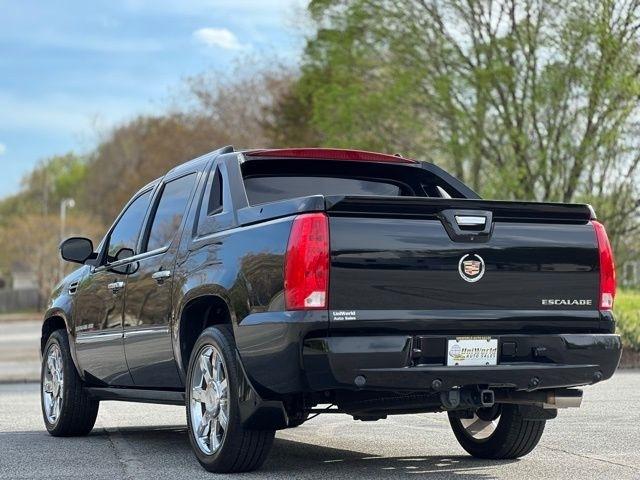 Cadillac Escalade EXT AWD 4dr Premium 2013